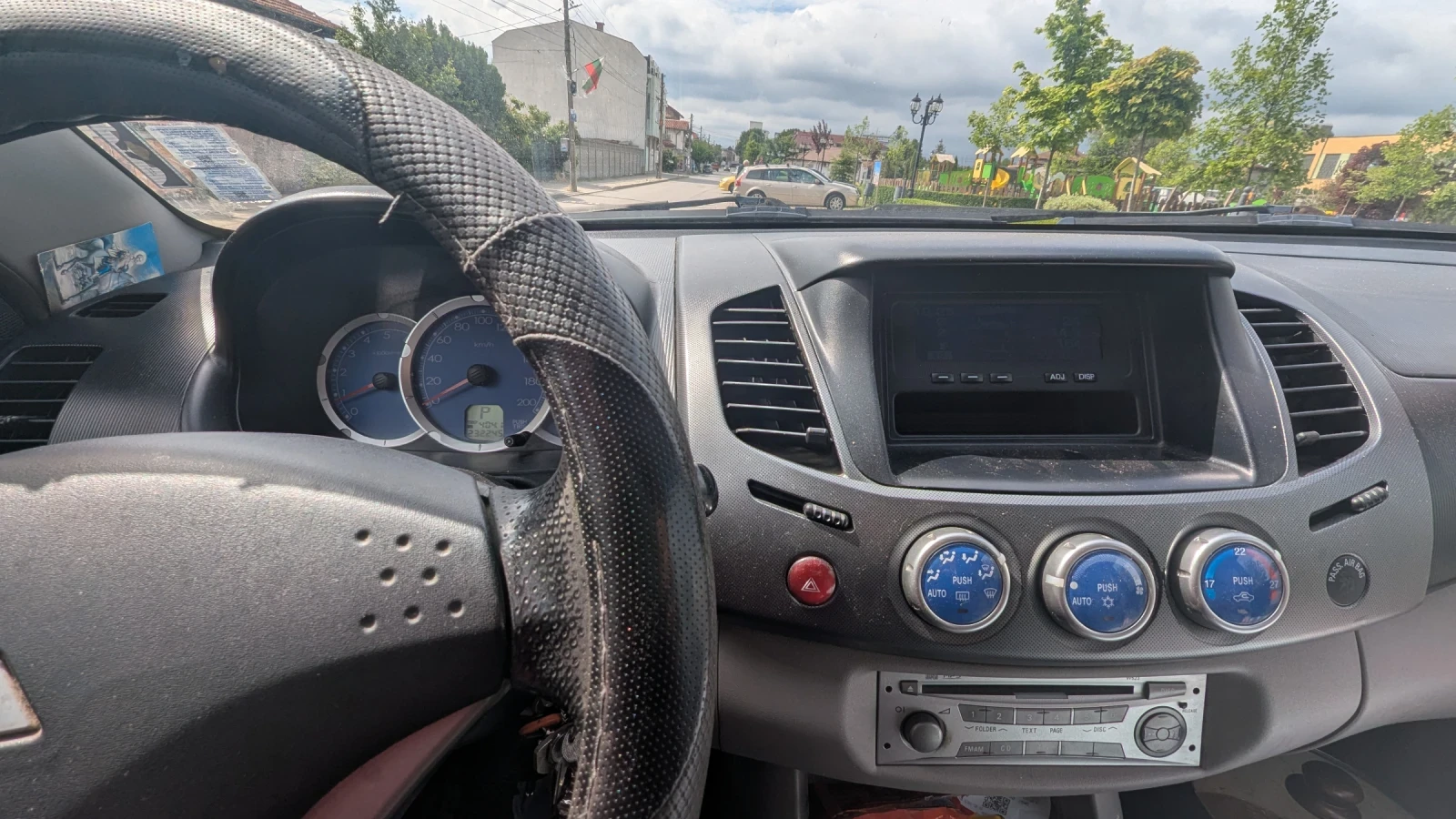 Mitsubishi L200, снимка 9 - Автомобили и джипове - 54594211