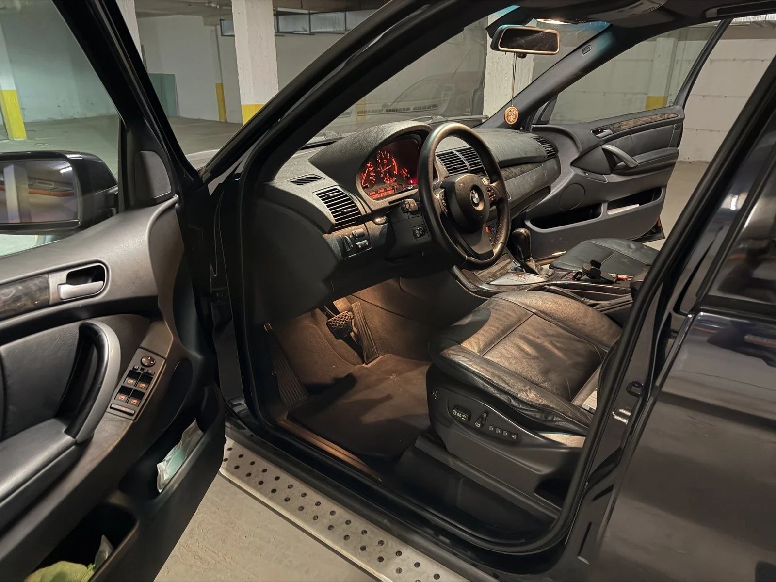 BMW X5, снимка 3 - Автомобили и джипове - 56137704