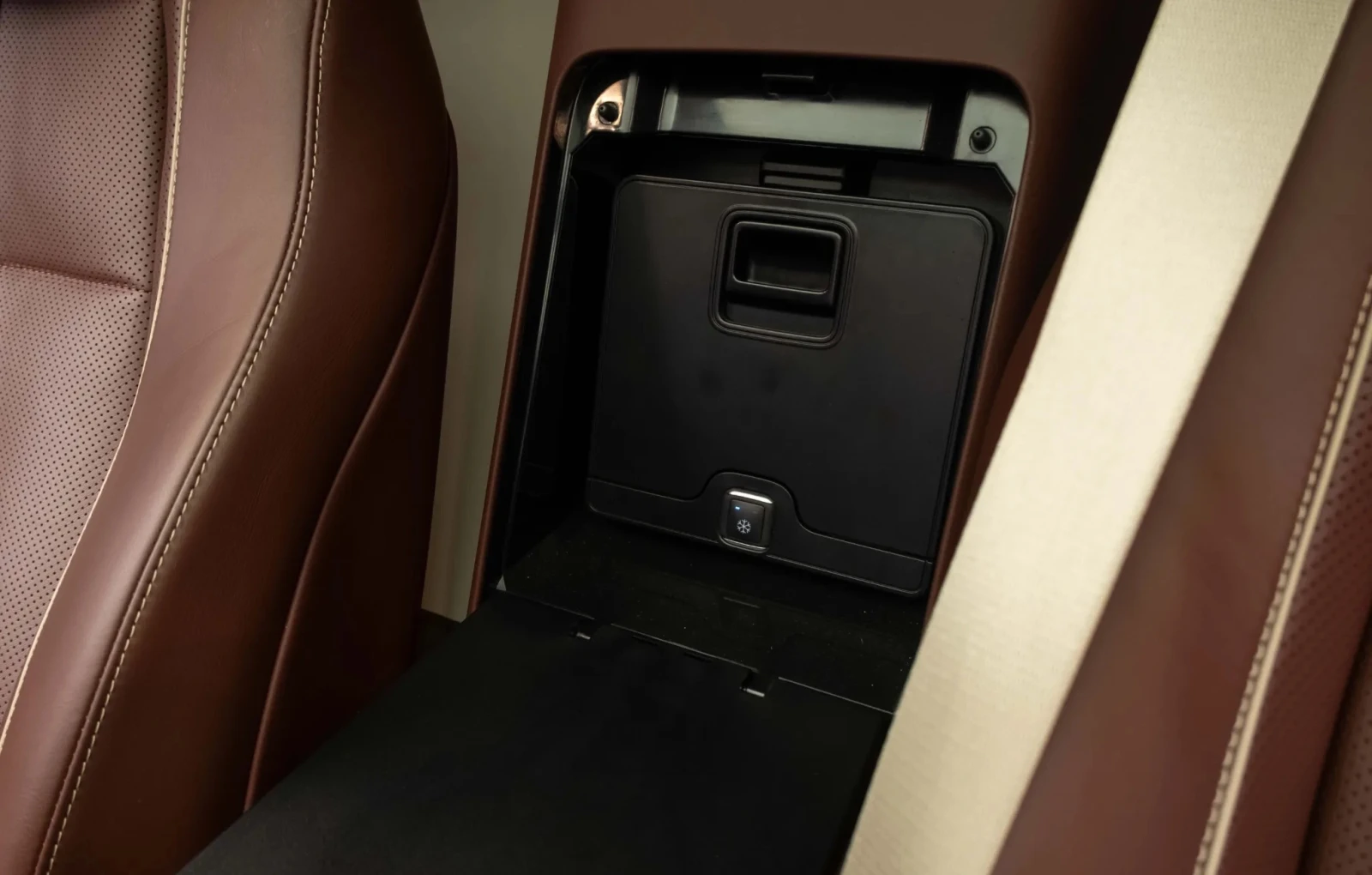Mercedes-Benz GLS 600 V8 EQ Boost 4MATIC Maybach | Mobile.bg � ����������� 14