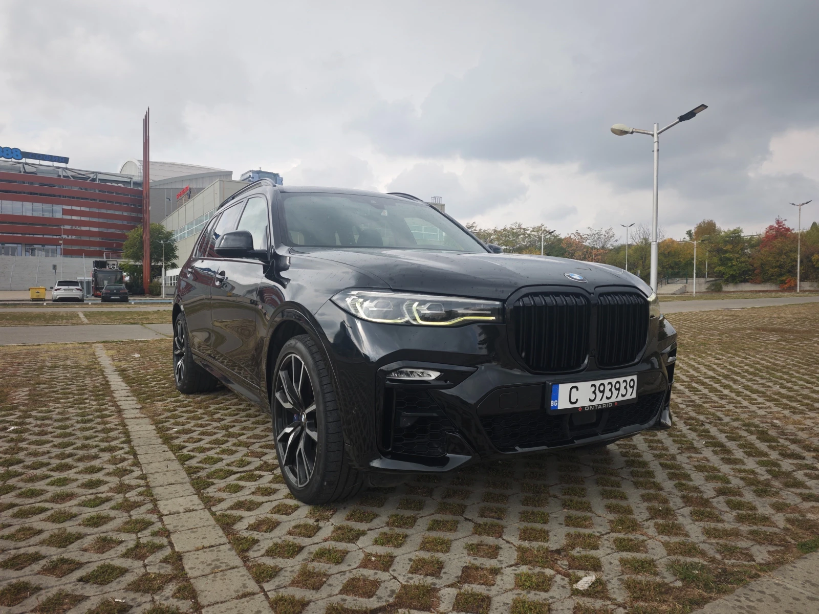 BMW X7 M pack Shadow Line, снимка 2 - Автомобили и джипове - 56530205