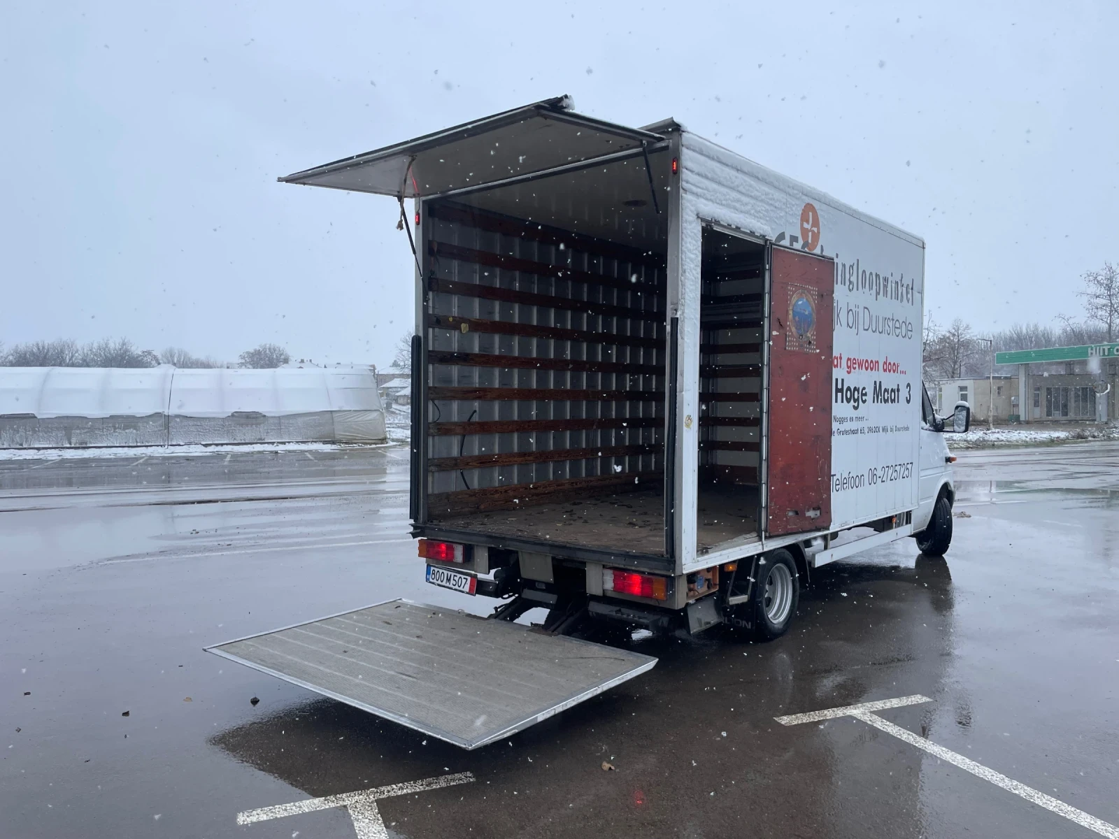 Mercedes-Benz Sprinter Само фургона с падащ борд!, снимка 1