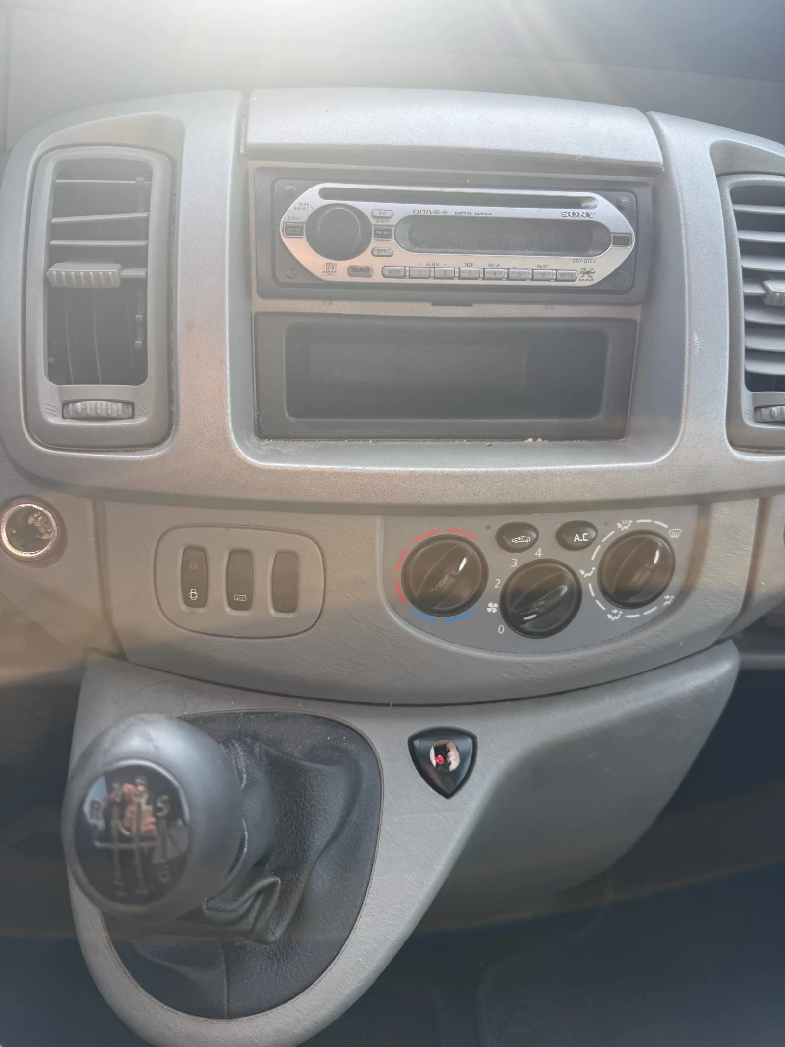 Renault Trafic 2.0 115 8+ 1 maxi klima - изображение 8