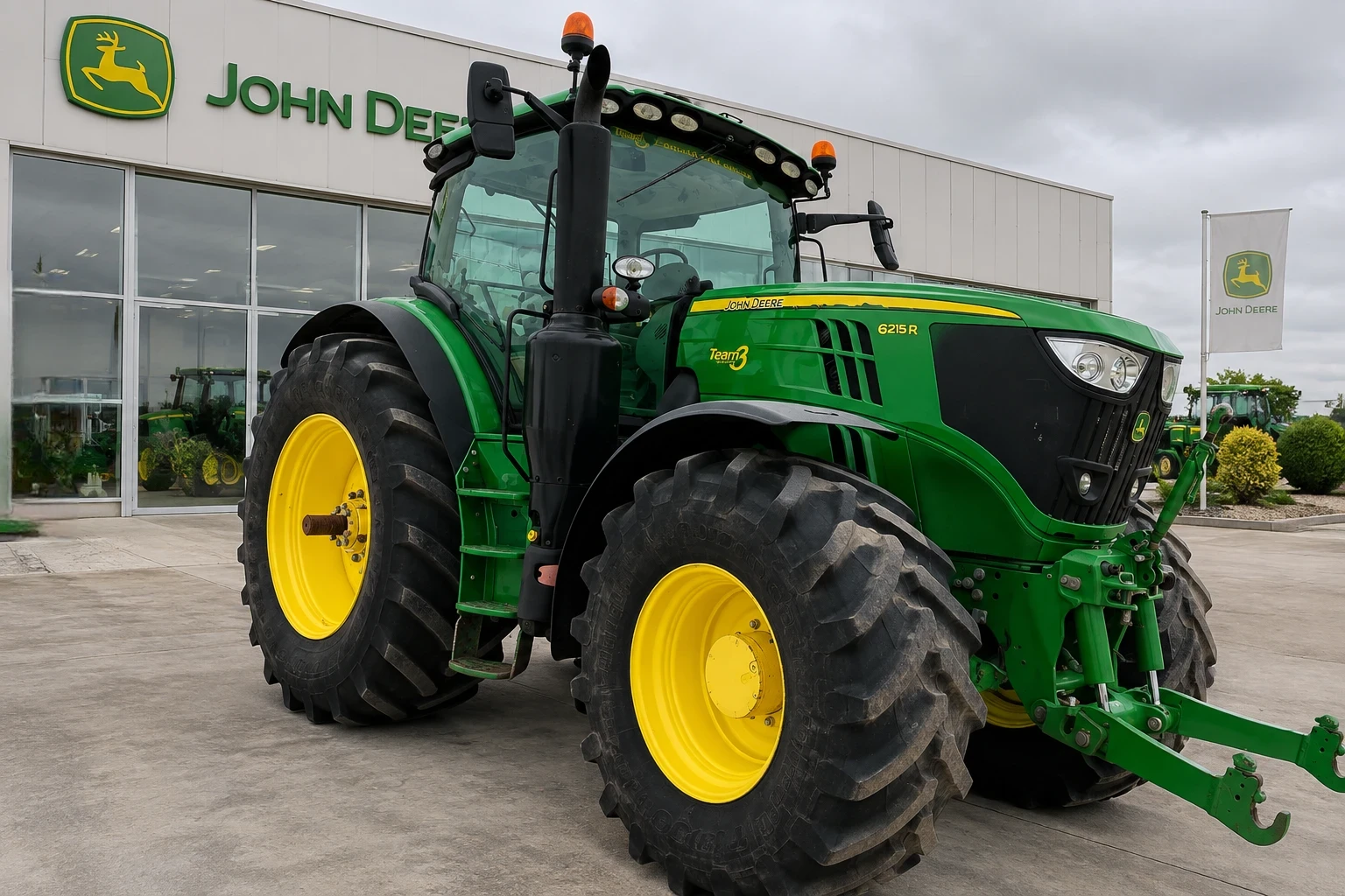 Трактор John Deere 6215 R, снимка 2 - Селскостопанска техника - 55772957