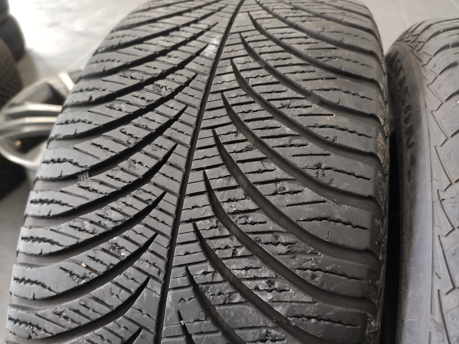  215/45R16 | Mobile.bg   8