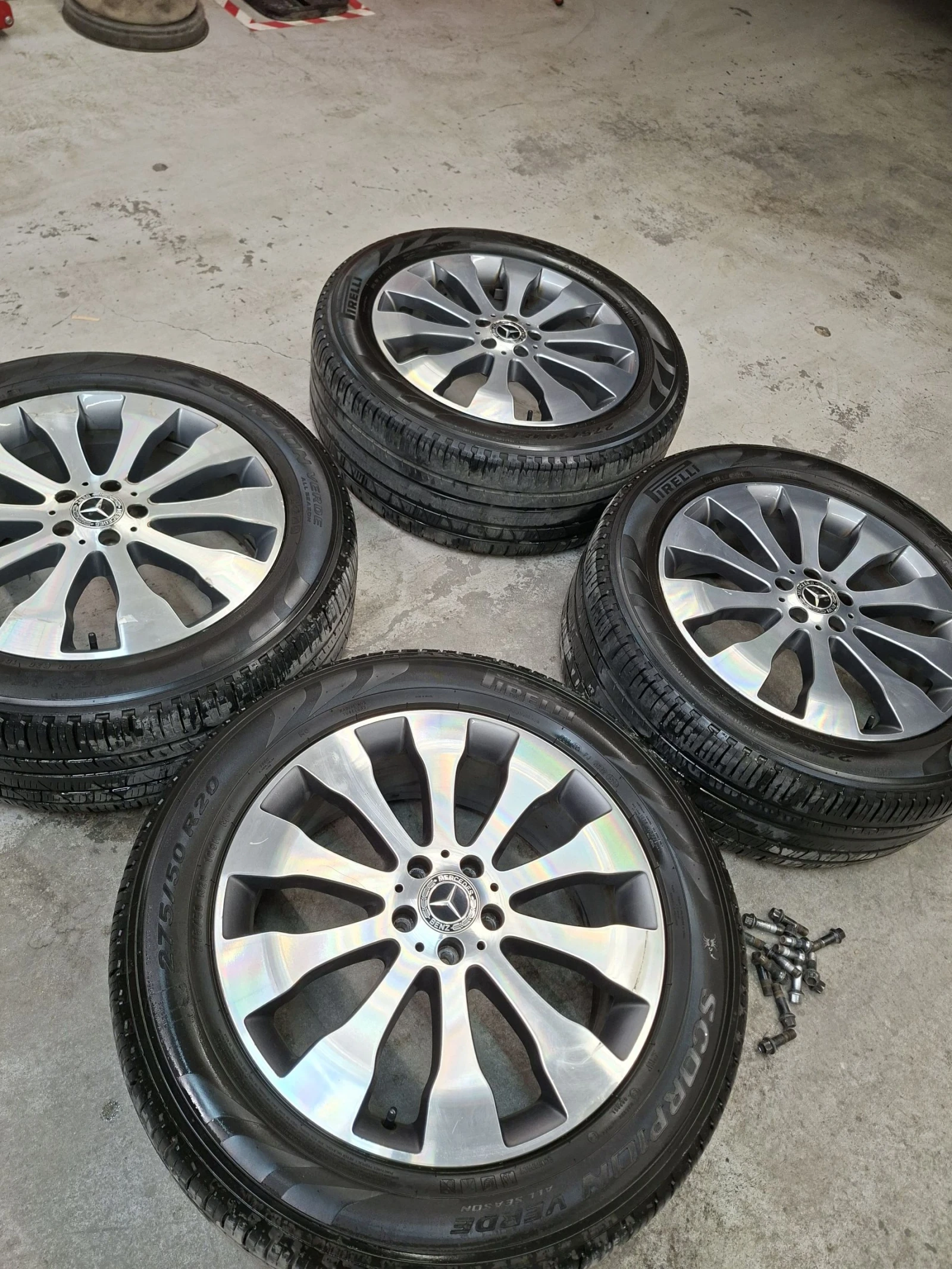 Гуми с джанти Pirelli 275/50R20
