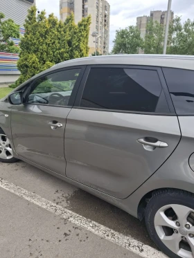 Kia Carens, снимка 4