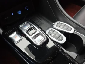 Hyundai Sonata 2.0 - САМО 30% АВАНС, снимка 9