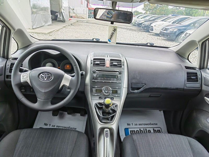 Toyota Auris 1.4d4d 90k***UNIKAT***, снимка 9 - Автомобили и джипове - 38221849