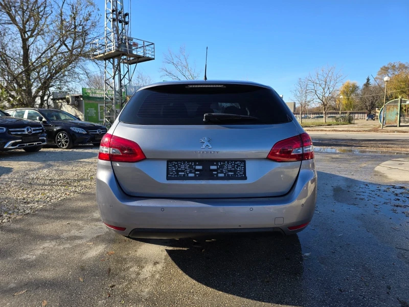 Peugeot 308 1.6HDI Топ състояние, снимка 8 - Автомобили и джипове - 43673576