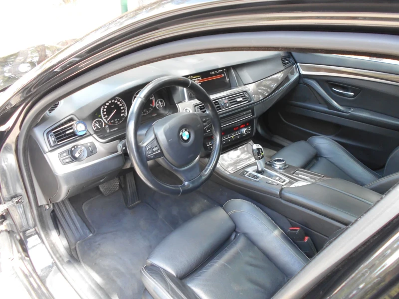 BMW 525 D xDrive FACELIFT 218к.с , снимка 10 - Автомобили и джипове - 47513405