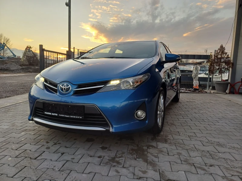 Toyota Auris 1.8Hybrid , снимка 2 - Автомобили и джипове - 47814481