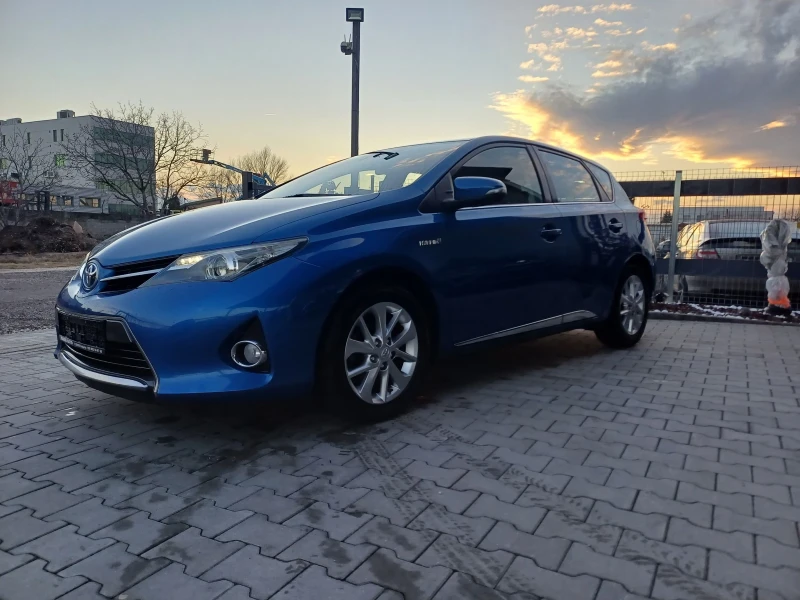 Toyota Auris 1.8Hybrid , снимка 3 - Автомобили и джипове - 47814481