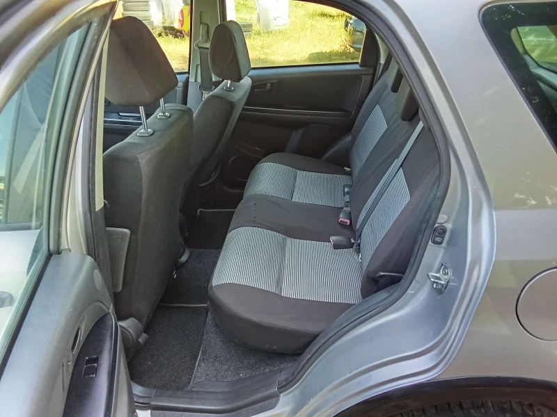 Fiat Sedici 1.6i-4x4-ГАЗ, снимка 8 - Автомобили и джипове - 50701048