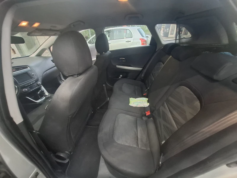 Kia Ceed SW, снимка 5 - Автомобили и джипове - 52517604