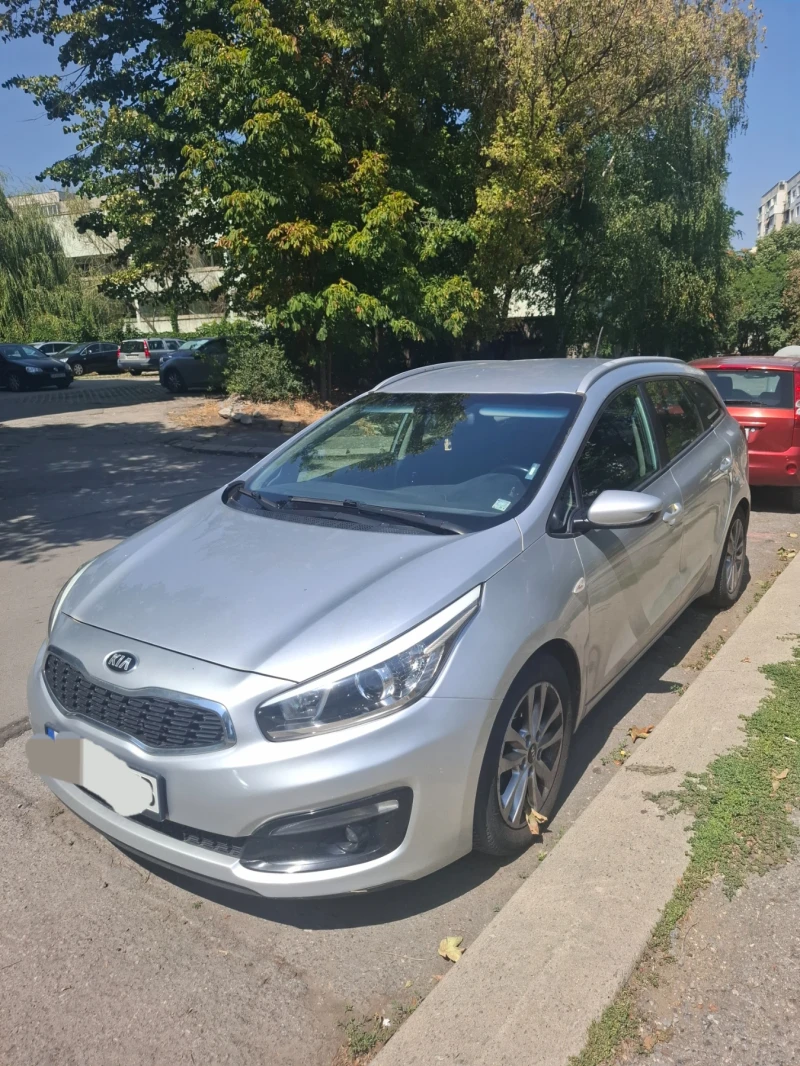 Kia Ceed SW, снимка 2 - Автомобили и джипове - 52517604