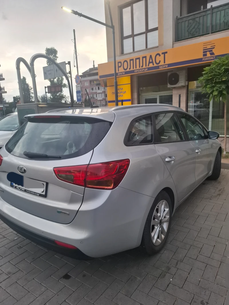 Kia Ceed SW, снимка 12 - Автомобили и джипове - 52517604