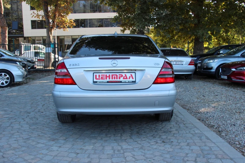 Mercedes-Benz E 220 CDI  С РЕГИСТРАЦИЯ   , снимка 6 - Автомобили и джипове - 51930517