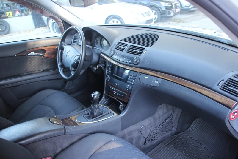 Mercedes-Benz E 220 CDI  С РЕГИСТРАЦИЯ   , снимка 10 - Автомобили и джипове - 51930517