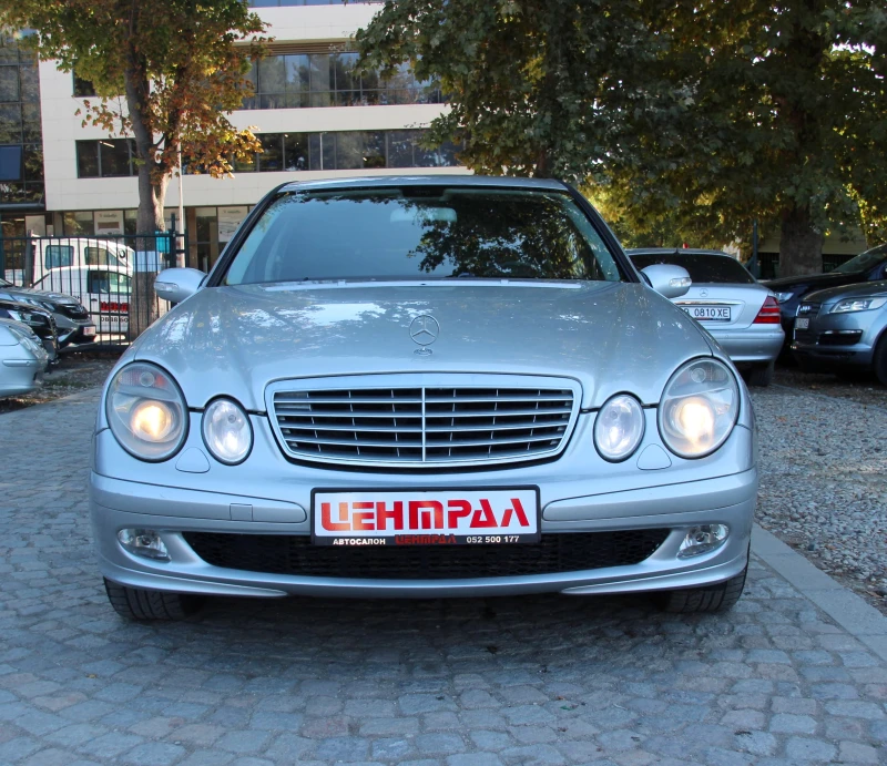 Mercedes-Benz E 220 CDI  С РЕГИСТРАЦИЯ   , снимка 2 - Автомобили и джипове - 51930517