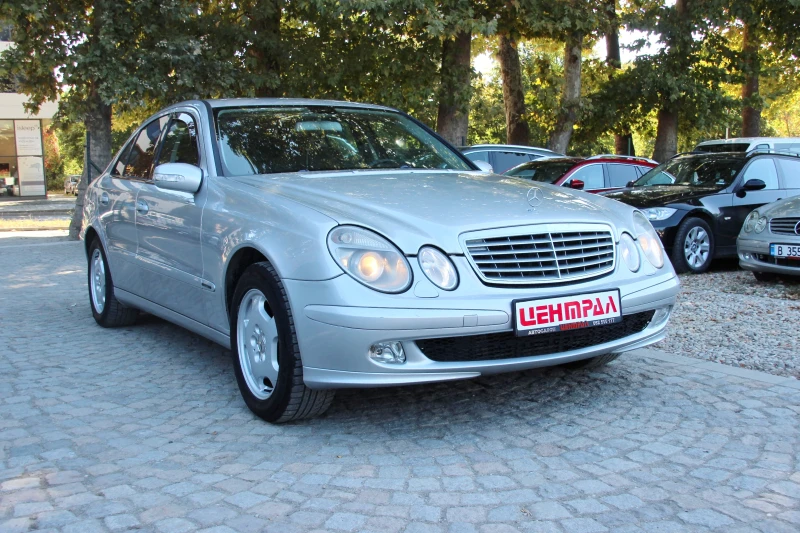 Mercedes-Benz E 220 CDI  С РЕГИСТРАЦИЯ   , снимка 3 - Автомобили и джипове - 51930517