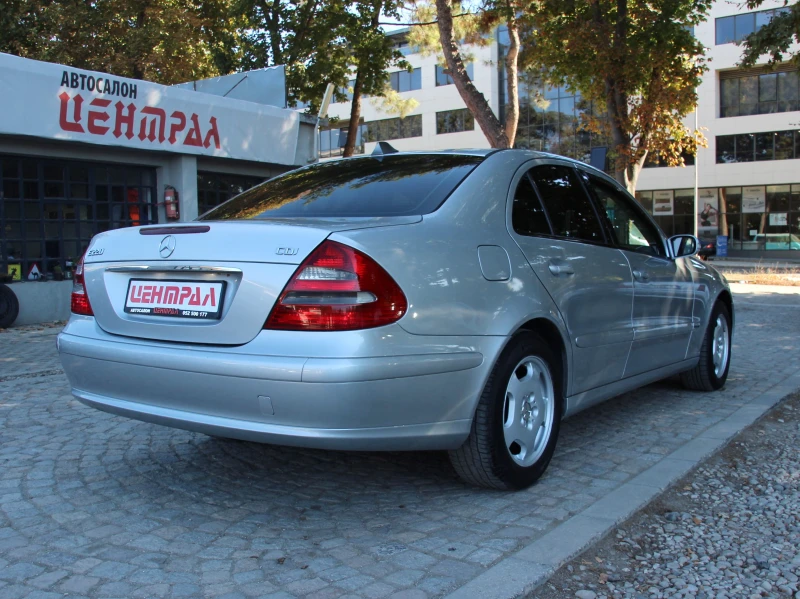Mercedes-Benz E 220 CDI  С РЕГИСТРАЦИЯ   , снимка 5 - Автомобили и джипове - 51930517