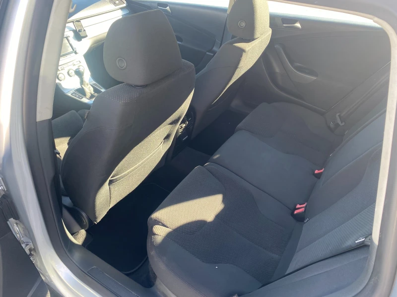 VW Passat 2.0 tdi, снимка 8 - Автомобили и джипове - 52018277