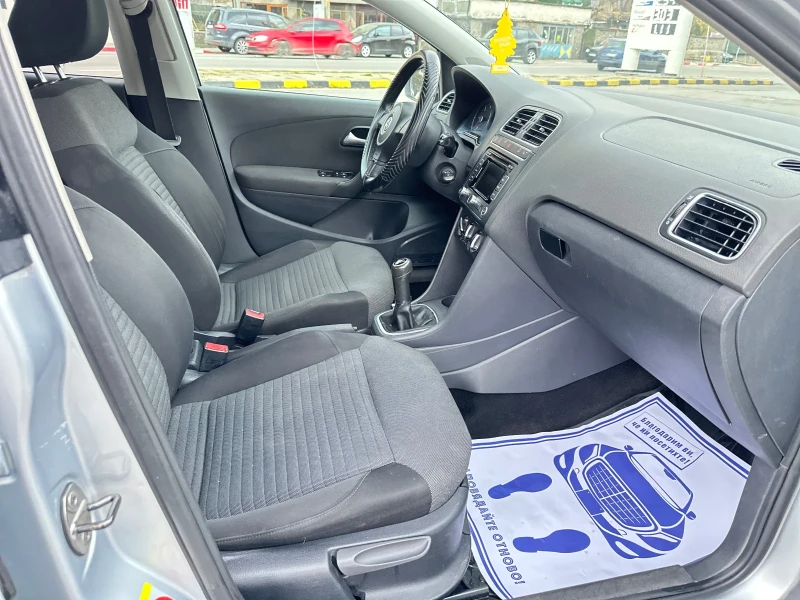 VW Polo 1.6TDI Навигация* Климатик, снимка 15 - Автомобили и джипове - 52557803
