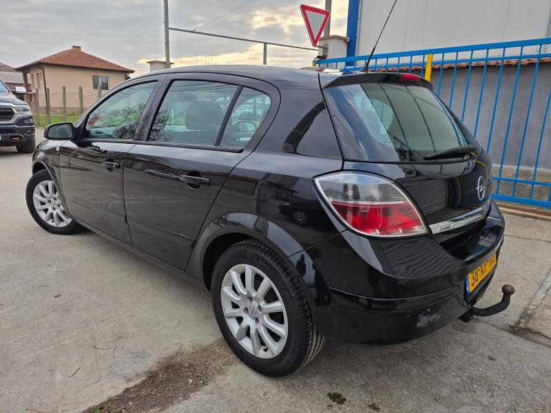 Opel Corsa 1.4i, снимка 7 - Автомобили и джипове - 53219132