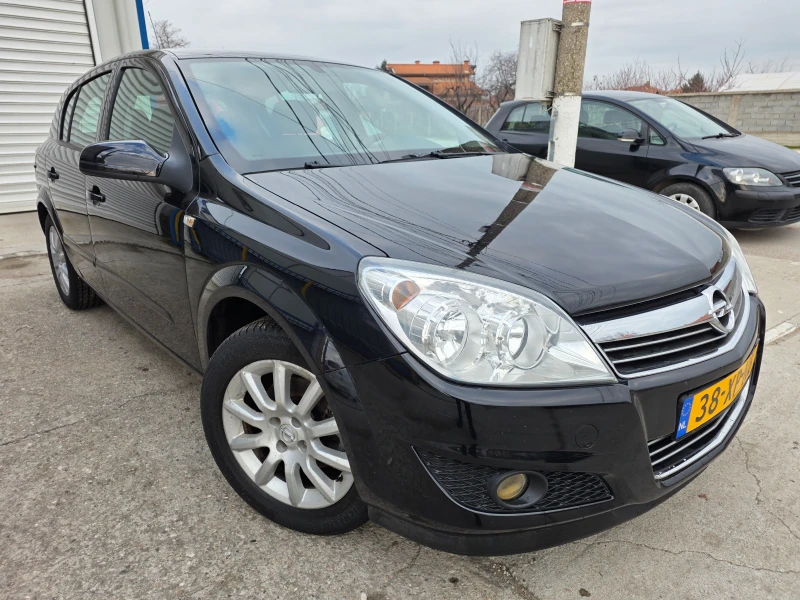 Opel Corsa 1.4i, снимка 3 - Автомобили и джипове - 53219132