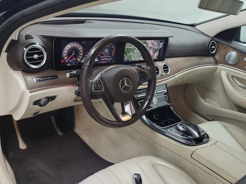Mercedes-Benz E 400 CARFAX, снимка 5 - Автомобили и джипове - 53293005