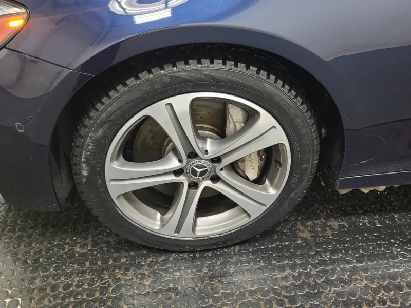 Mercedes-Benz E 400 CARFAX, снимка 7 - Автомобили и джипове - 53293005