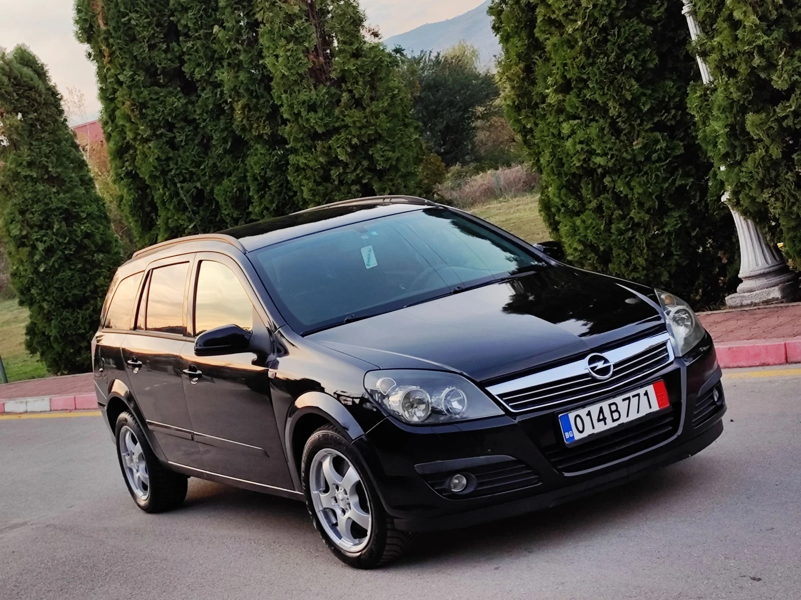 Opel Astra 1.9CDTI(101)* КОМБИ* НОВ ВНОС*  - изображение 9