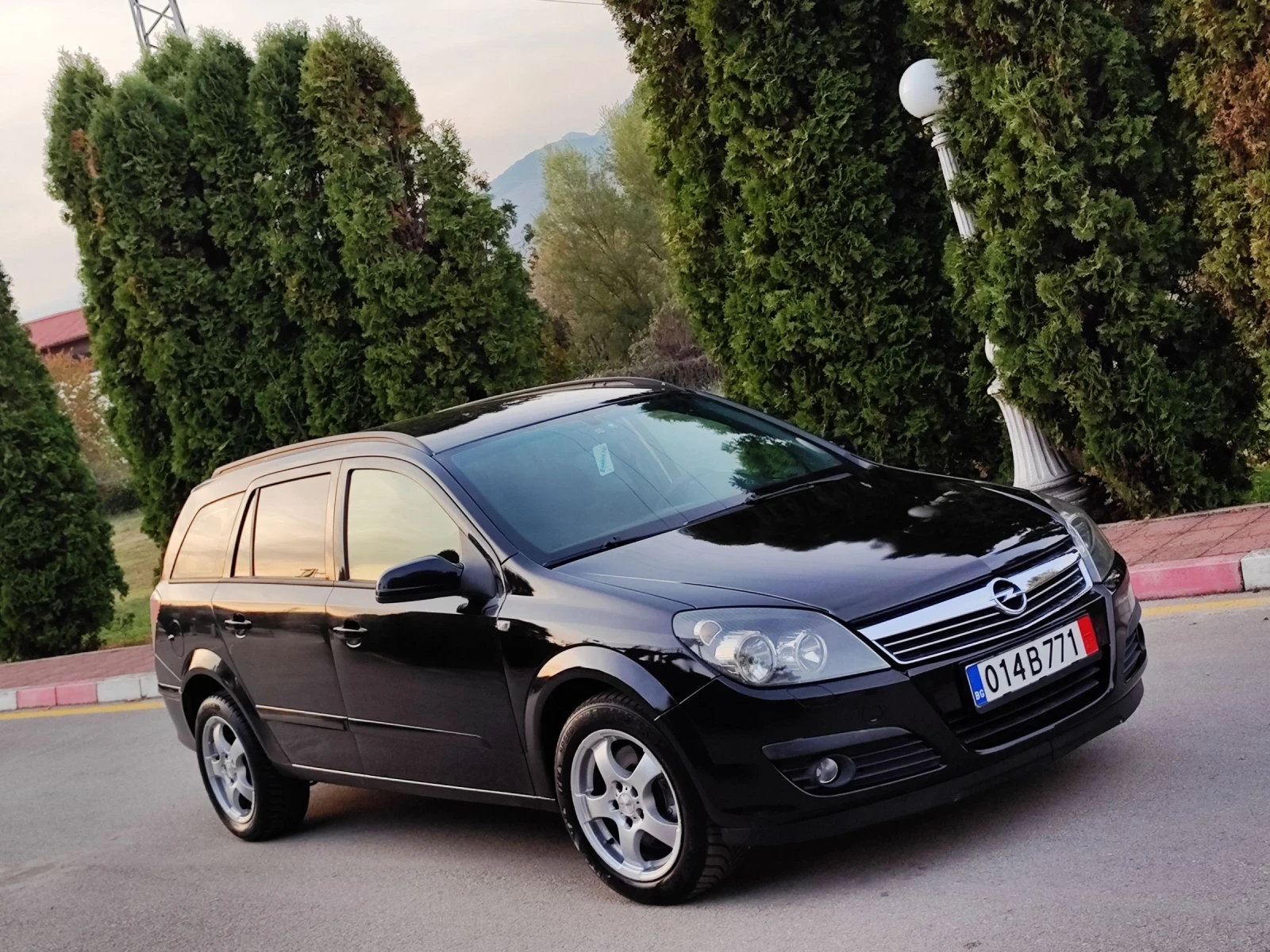 Opel Astra 1.9CDTI(101)* КОМБИ* НОВ ВНОС*  - изображение 8