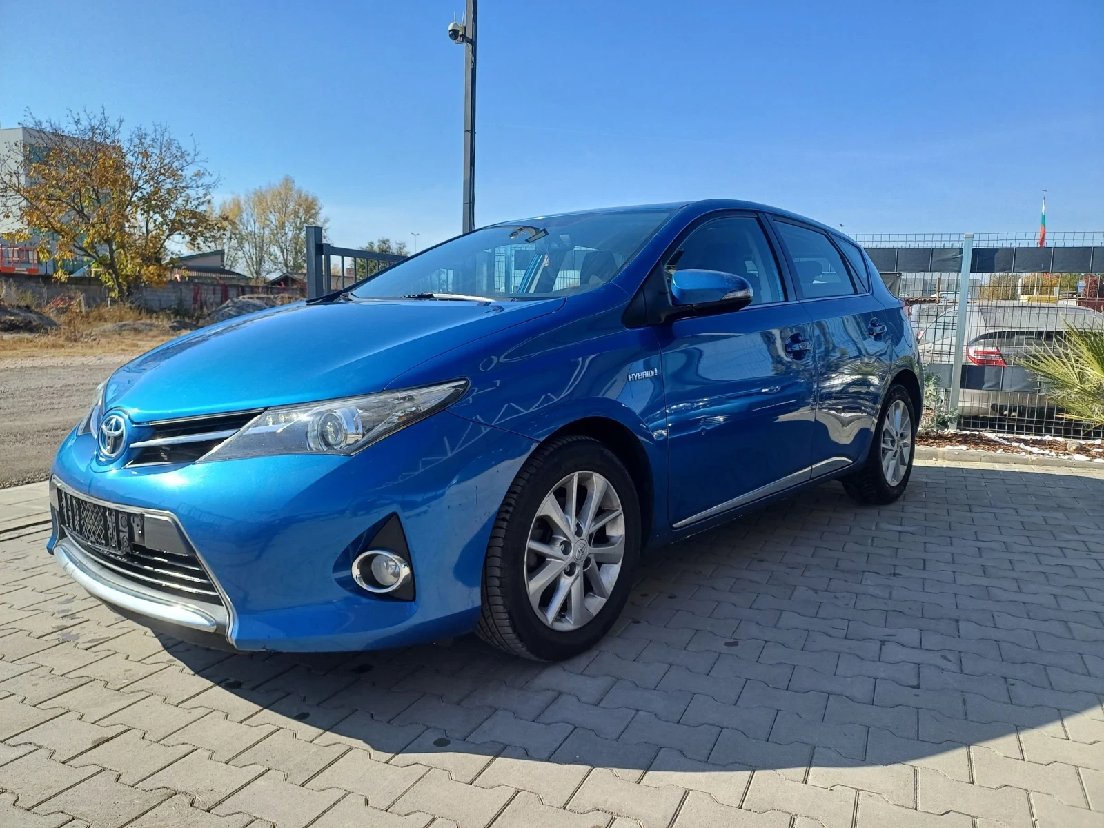 Toyota Auris 1.8Hybrid  - изображение 3