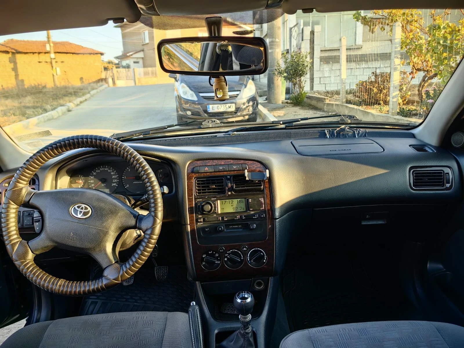 Toyota Avensis  - изображение 2