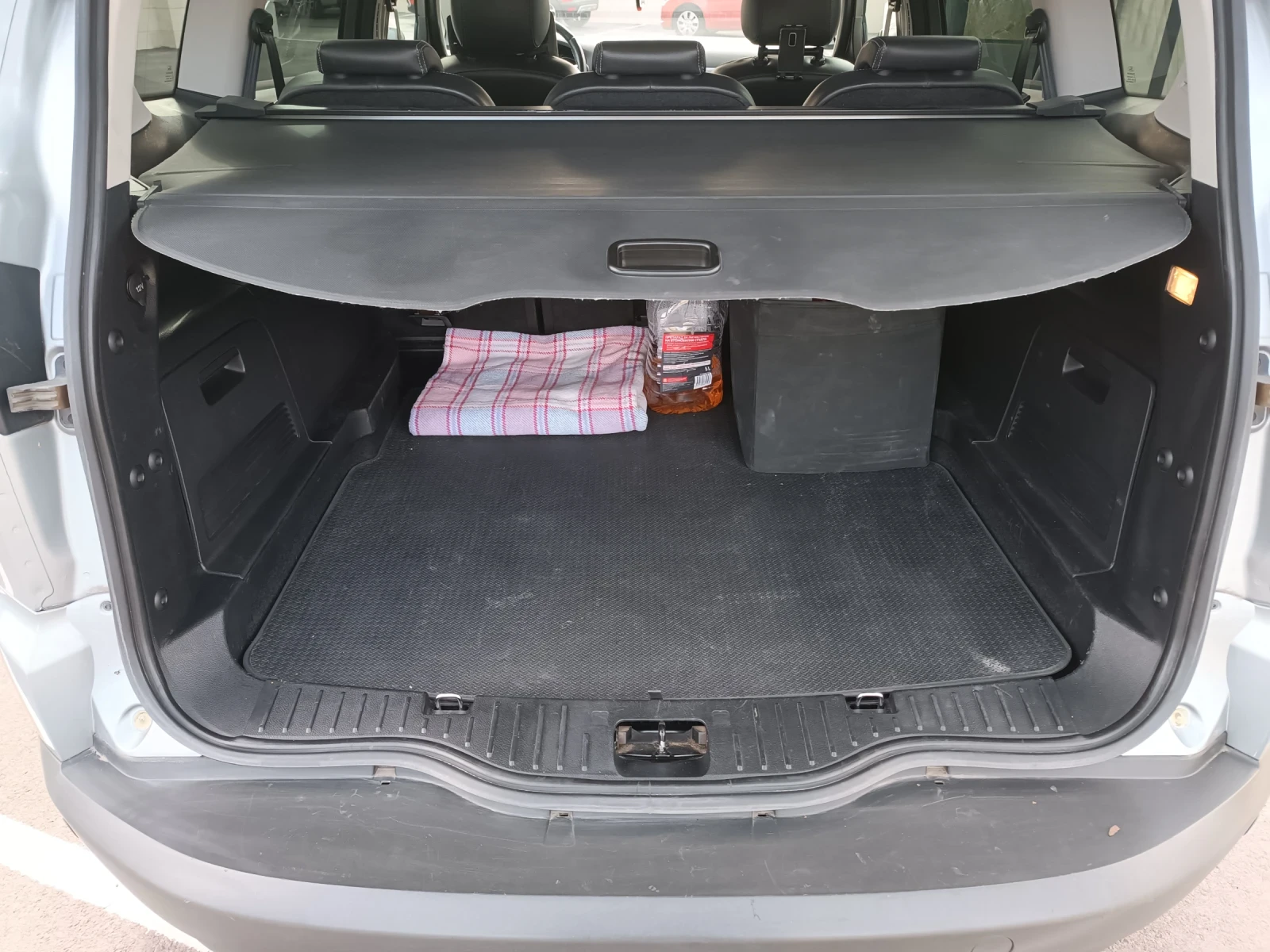Ford S-Max Titanium - изображение 10