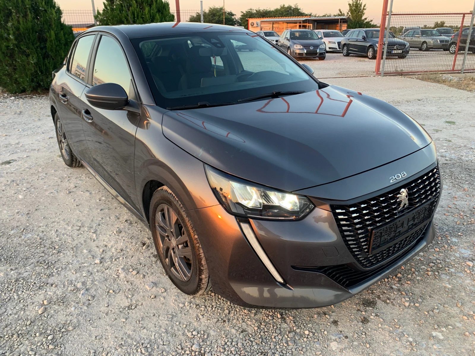 Peugeot 208 1.2benzin - изображение 2