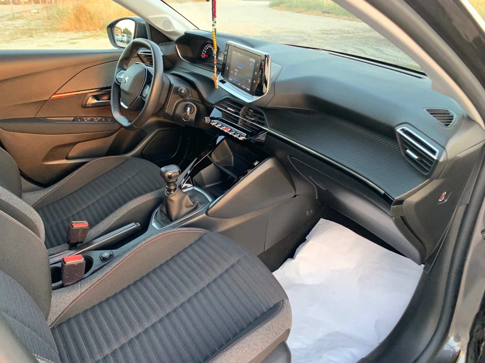 Peugeot 208 1.2benzin - изображение 7