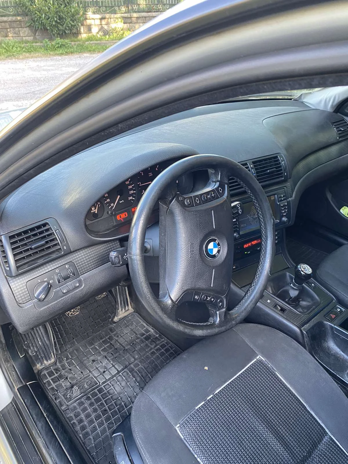 BMW 320  - изображение 9