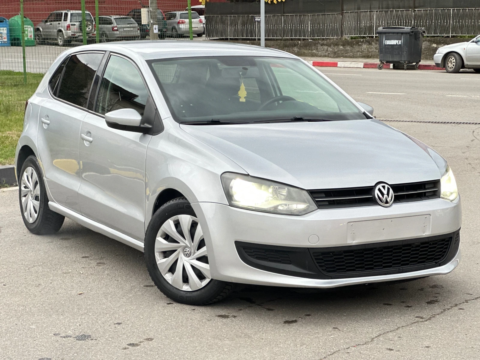 VW Polo 1.6TDI Навигация* Климатик - изображение 2