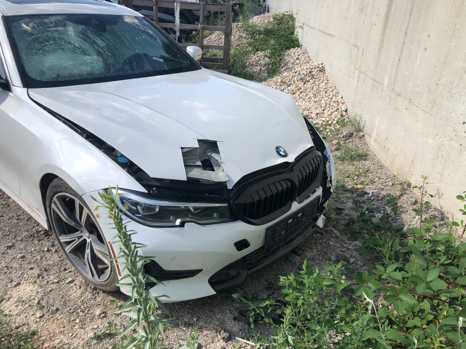 BMW 330 SDrive, снимка 12 - Автомобили и джипове - 55947159