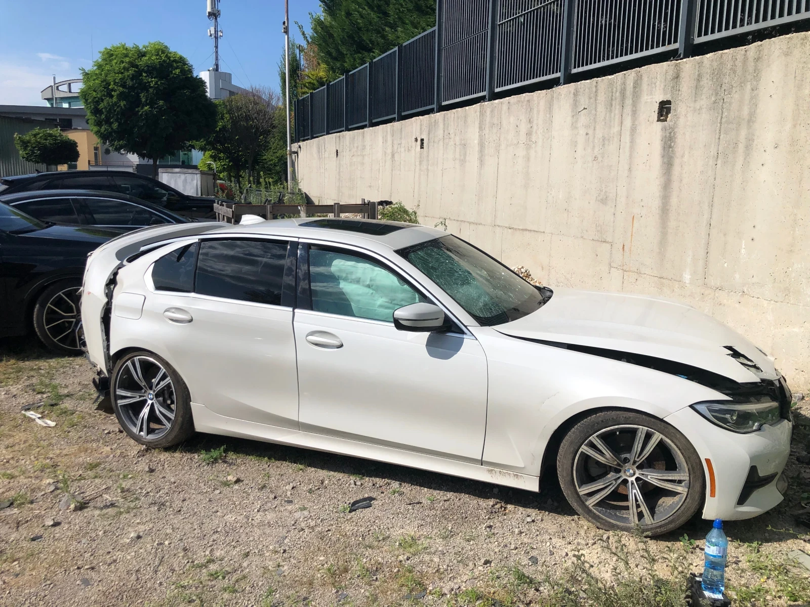 BMW 330 SDrive, снимка 14 - Автомобили и джипове - 55947159