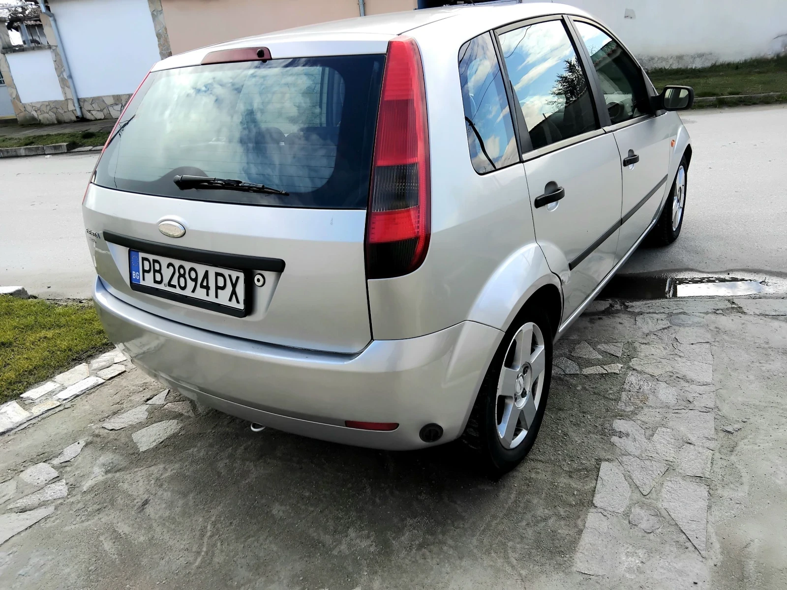 Ford Fiesta 1.4i.80k + КЛИМА. ГАЗОВ ИНЖЕКЦИОН , снимка 8 - Автомобили и джипове - 53710897