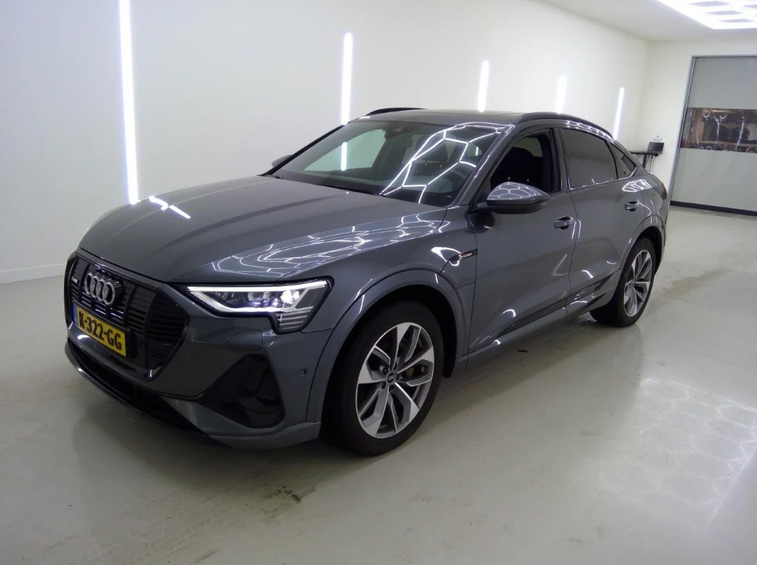 Audi E-Tron Sportback 55 S Edition, снимка 2 - Автомобили и джипове - 53874360