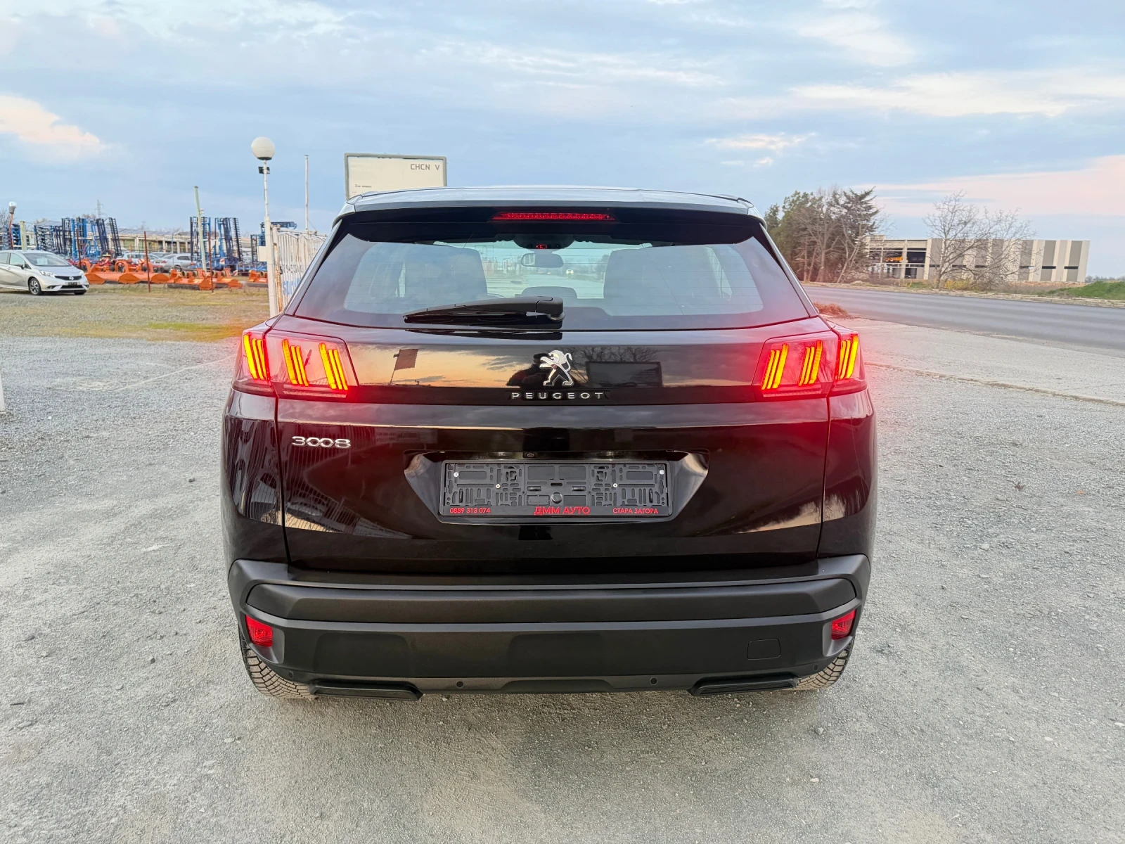 Peugeot 3008 / АВТОМАТИК / ЕВРО6 / 360 КАМЕРА / WAZE / YOUTUBE, снимка 6 - Автомобили и джипове - 53990615