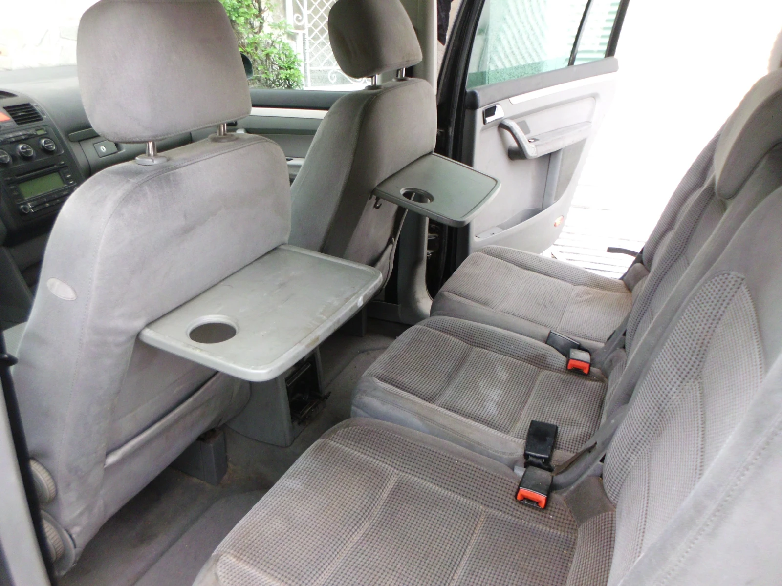 VW Touran 4 цилиндра, снимка 13 - Автомобили и джипове - 54009002