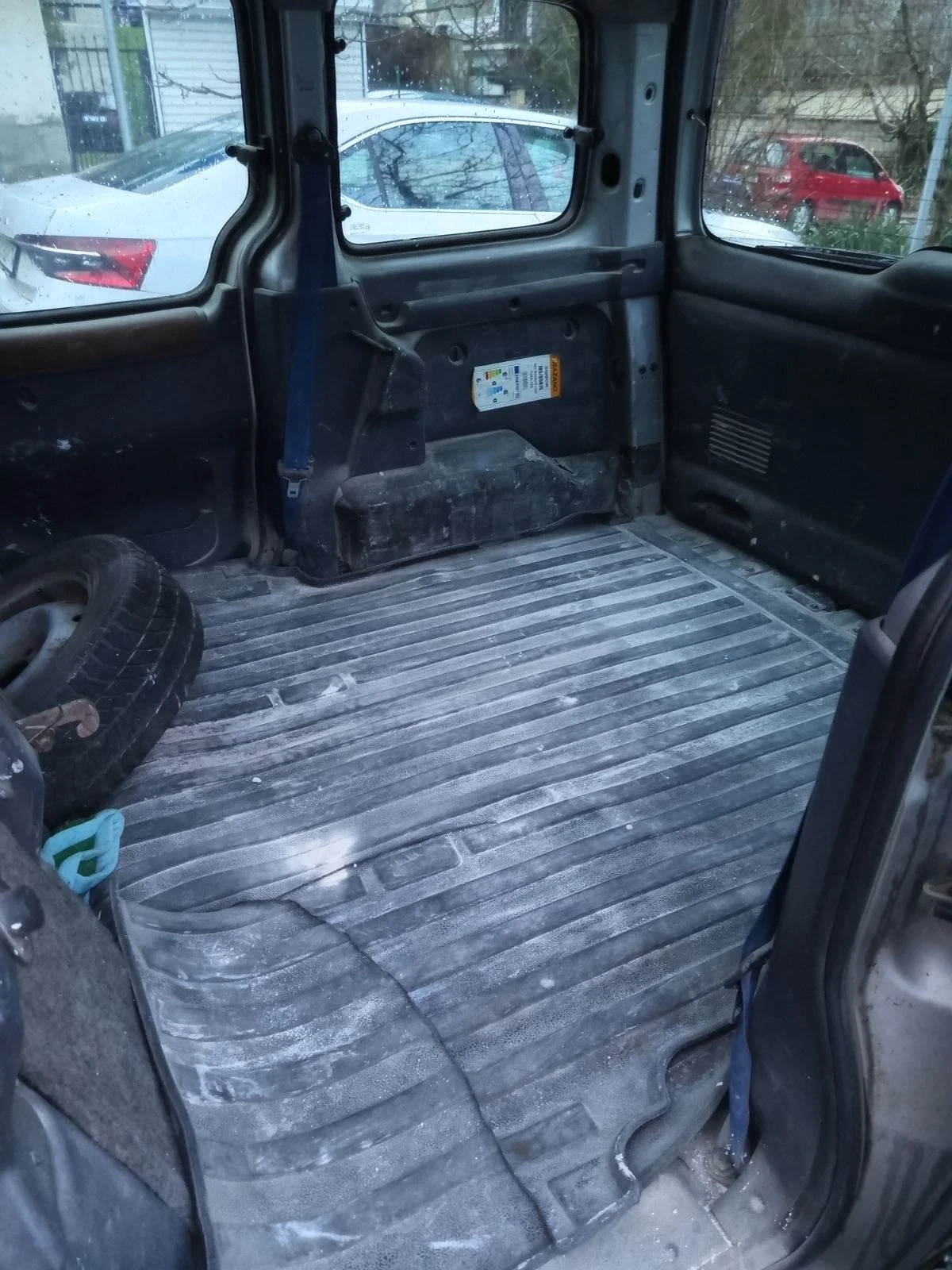 Citroen Berlingo 90 кс, снимка 3 - Автомобили и джипове - 54340156