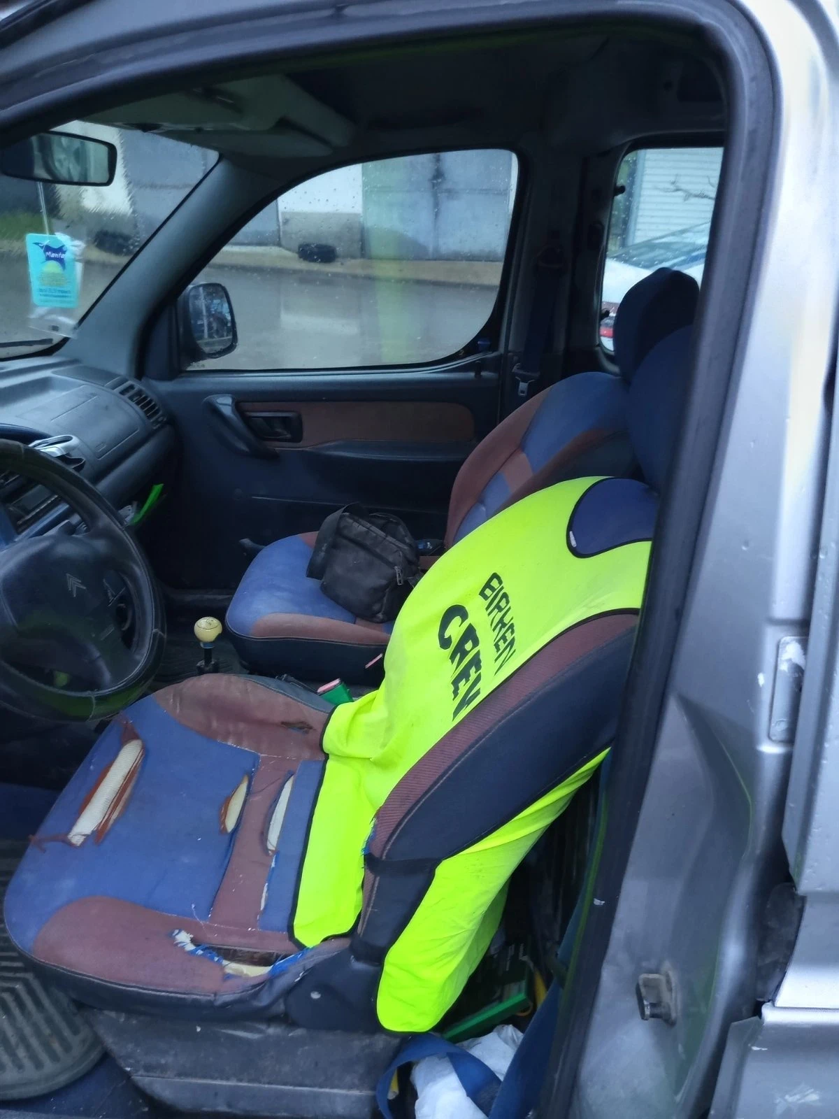 Citroen Berlingo 90 кс, снимка 5 - Автомобили и джипове - 54340156