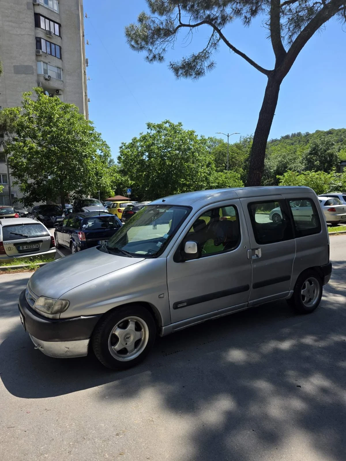Citroen Berlingo 90 кс, снимка 3 - Автомобили и джипове - 54340156