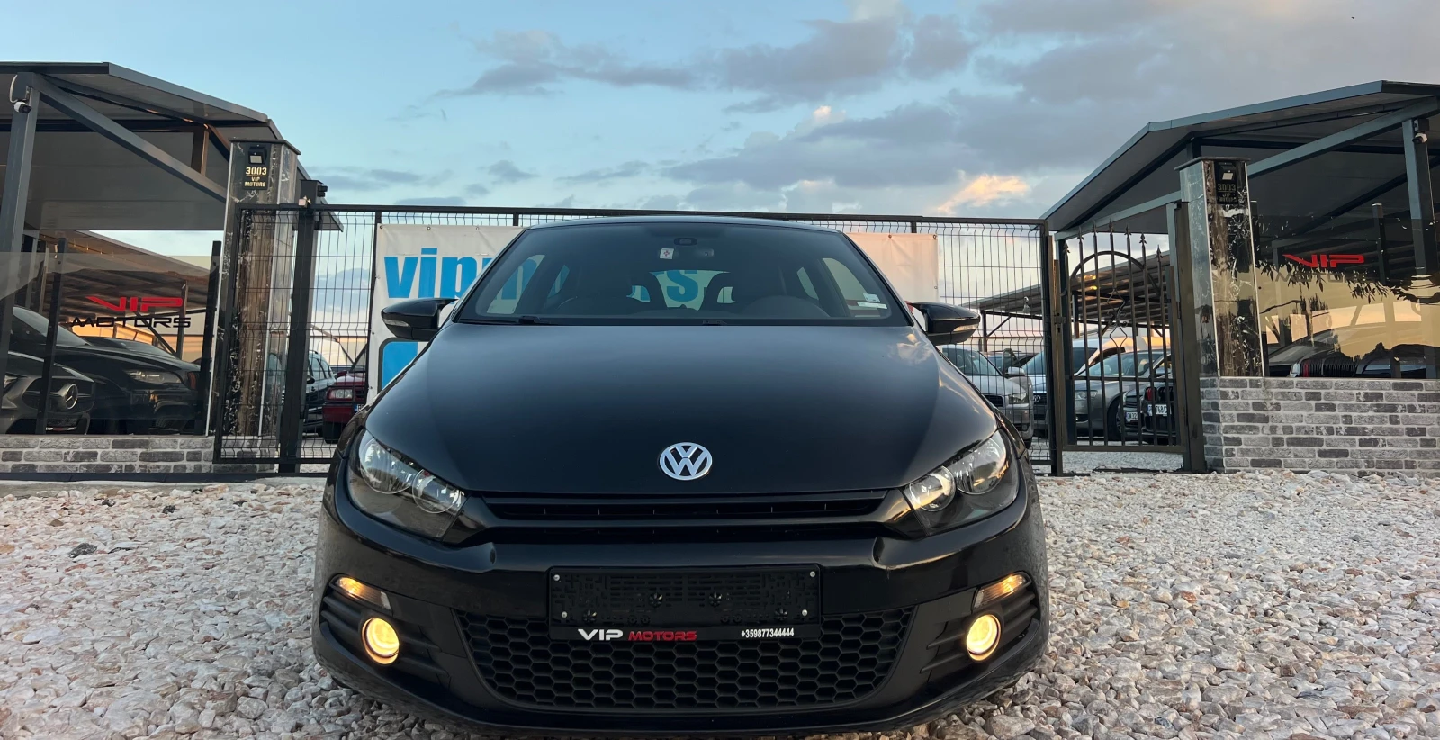 VW Scirocco 1.4TURBO R-LINE/PANORAMA/XENON/NAVI/KOJA/FULL/MAX, снимка 2 - Автомобили и джипове - 54693591